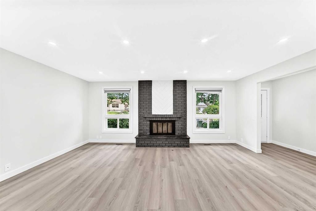 3319 Radcliffe Drive SE, Calgary — photo 5 of 30