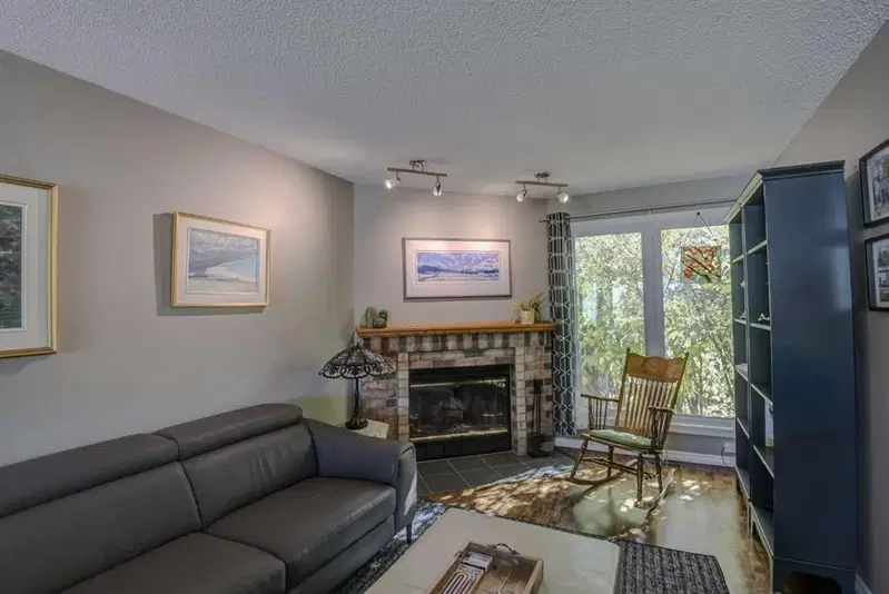 96 Coachway Gardens SW, Calgary — photo 5 of 18