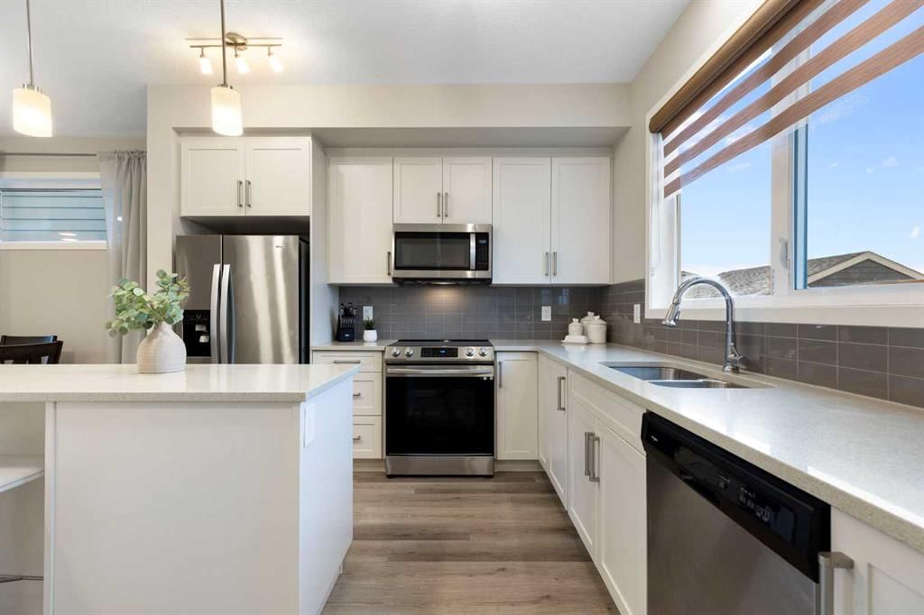 1021 Mahogany Boulevard SE, Calgary — photo 4 of 42