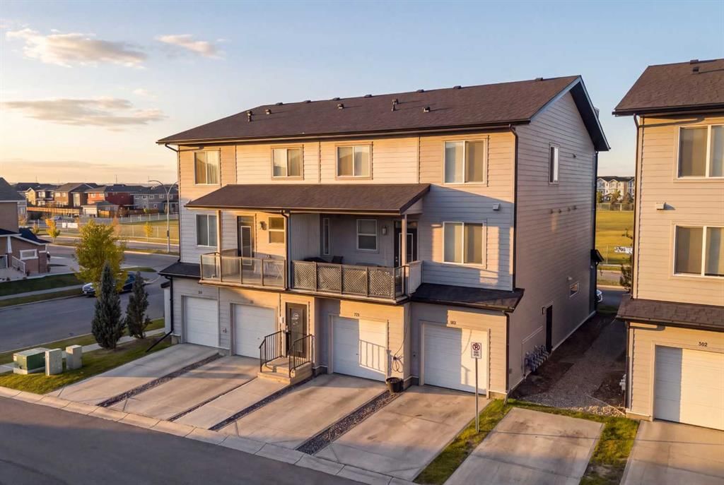 203, 315 Redstone NE, Calgary — photo 2 of 18