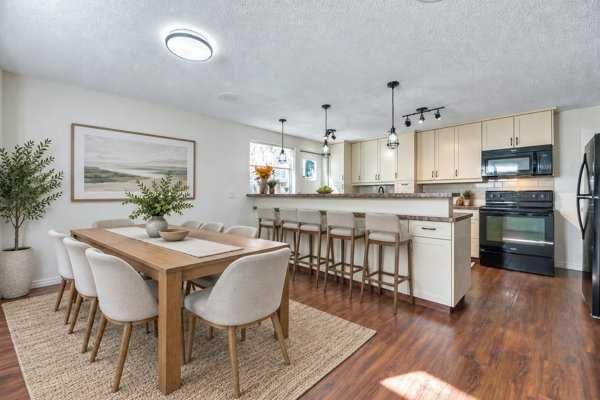 3103A 38 Street SW, Calgary — main listing photo