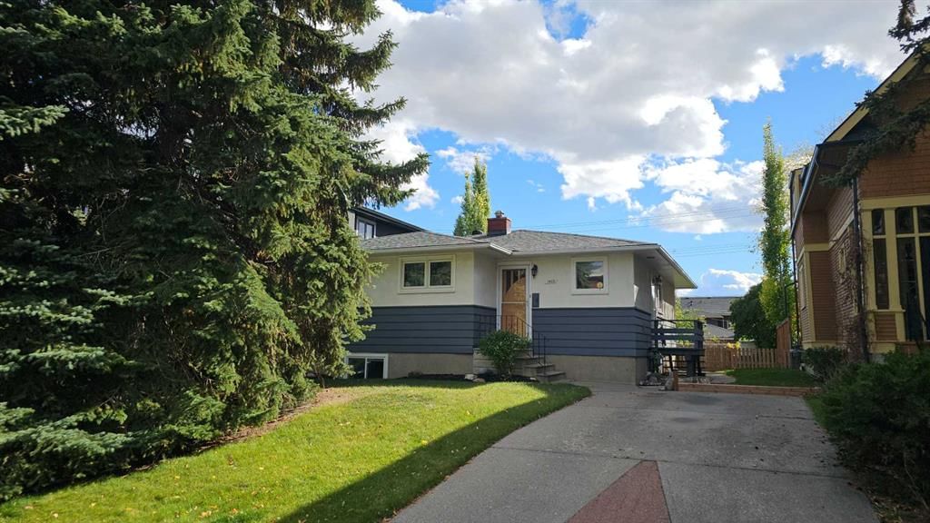 1905 32 Avenue SW, Calgary — photo 2 of 15