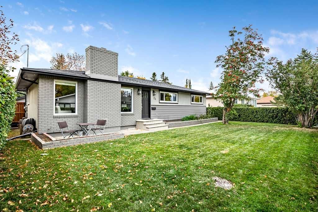 23 Wellington Place SW, Calgary — photo 4 of 36