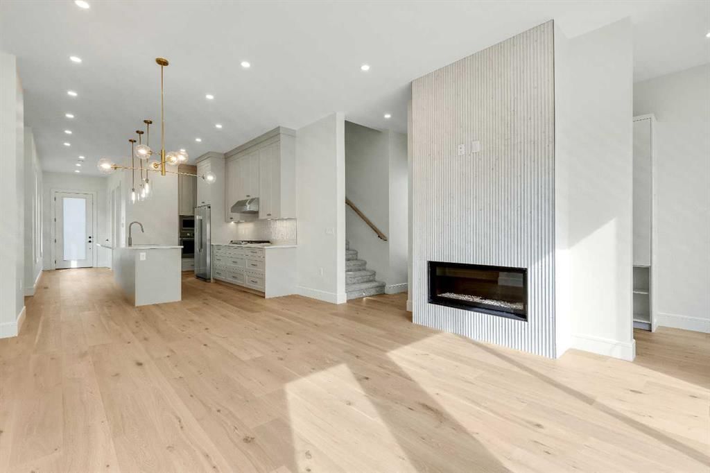 1906 5 Street NE, Calgary — photo 2 of 29