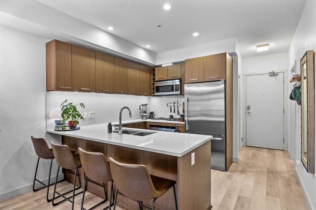 218, 323 20 Avenue SW, Calgary — main listing photo