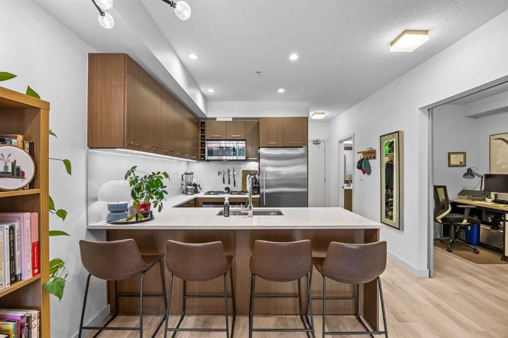 218, 323 20 Avenue SW, Calgary — photo 2 of 23
