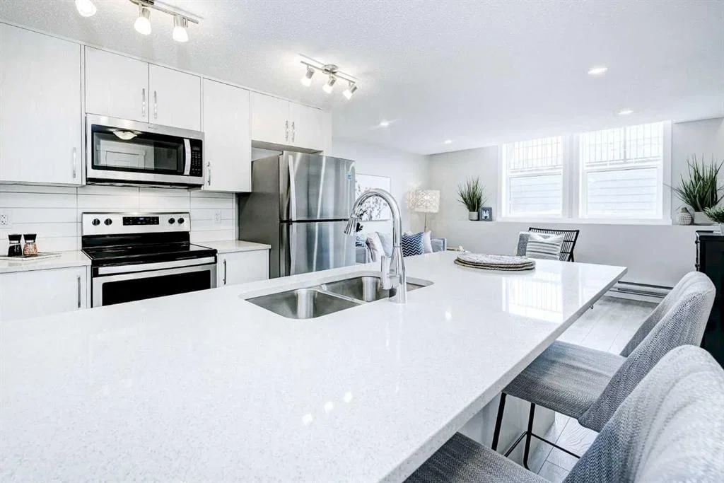 101, 260 Rowley Way NW, Calgary — main listing photo