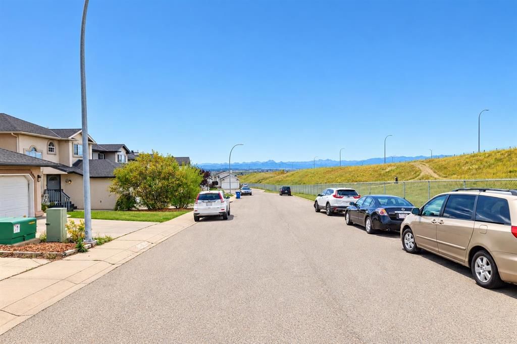 111 Arbour Stone Crescent NW, Calgary — photo 3 of 39