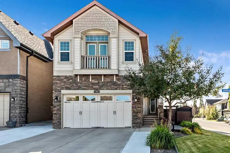 29 Mahogany View SE, Calgary — photo 2 of 47