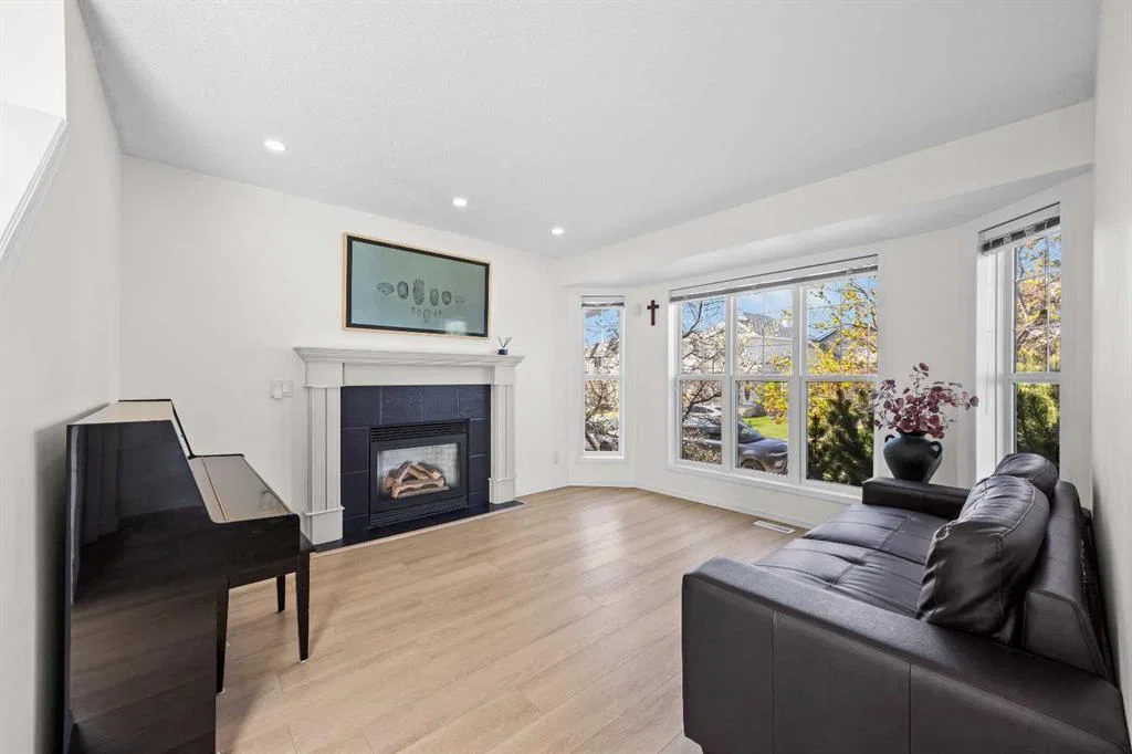 176 Arbour Grove Close NW, Calgary — photo 5 of 46