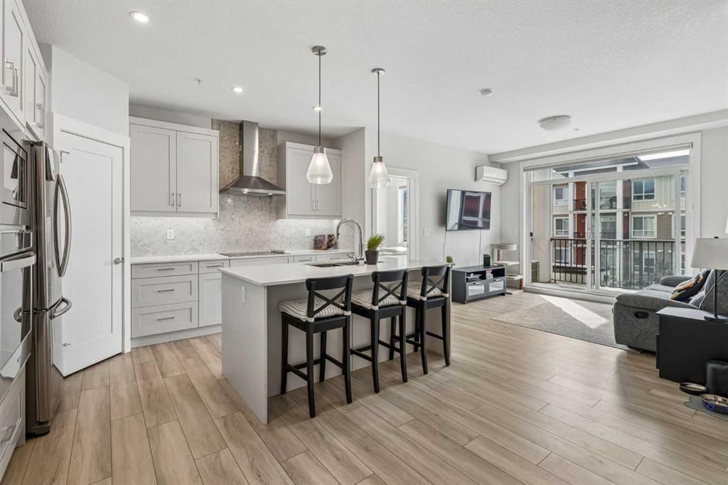 303, 35 Walgrove SE, Calgary — photo 3 of 24