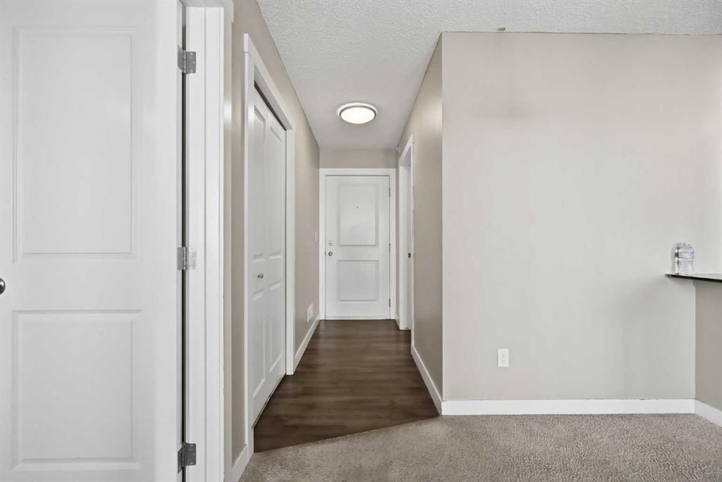504, 10 Kincora Glen Park NW, Calgary — photo 5 of 34