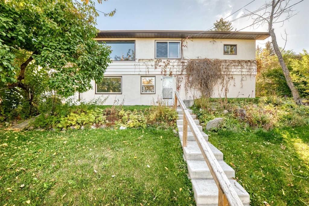 1523 23 Street NW, Calgary — photo 2 of 17