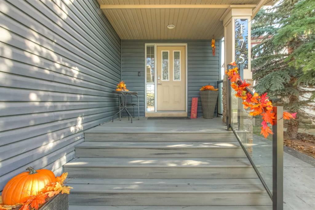 175 West Springs Close SW, Calgary — photo 4 of 49