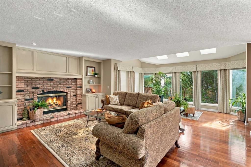 21 Mt Robson Close SE, Calgary — photo 4 of 50