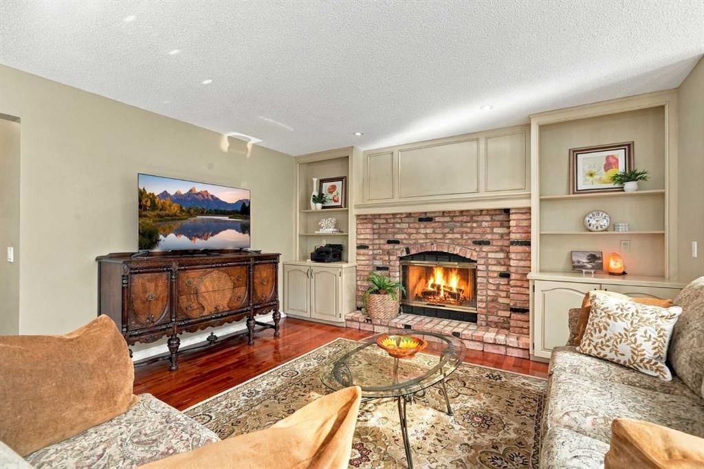 21 Mt Robson Close SE, Calgary — photo 5 of 50