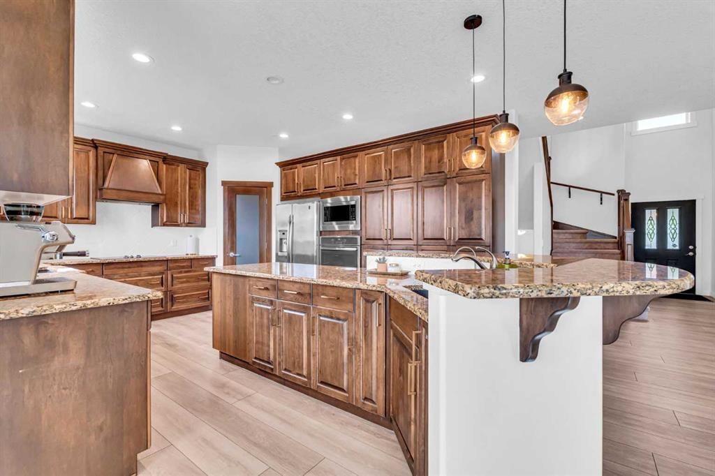 452 Evergreen Circle SW, Calgary — photo 5 of 47