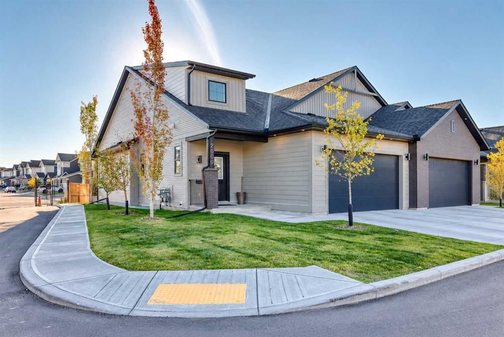 2000, 15 Coopersfield Link SW, Airdrie — photo 2 of 44