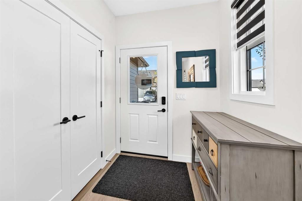 2000, 15 Coopersfield Link SW, Airdrie — photo 4 of 44