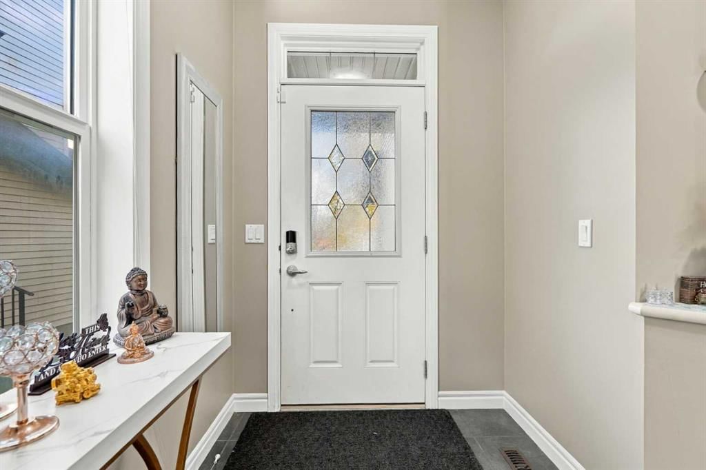 65 Sage Bank Crescent NW, Calgary — photo 3 of 46