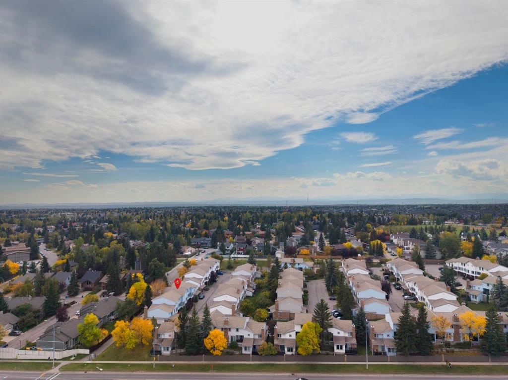 76 Coachway Gardens SW, Calgary — photo 2 of 41
