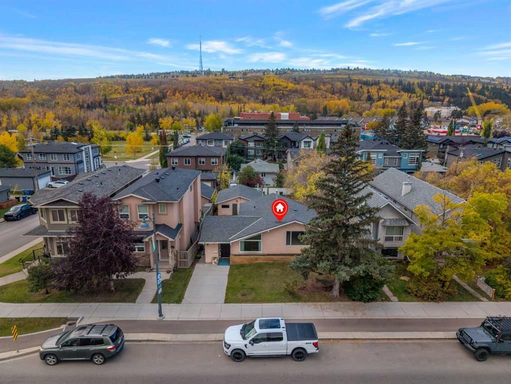4407 Bowness Road NW, Calgary — photo 3 of 37