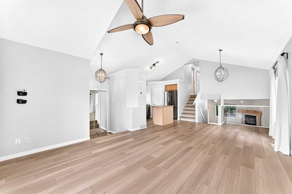 352 Copperfield Gardens SE, Calgary — photo 3 of 25