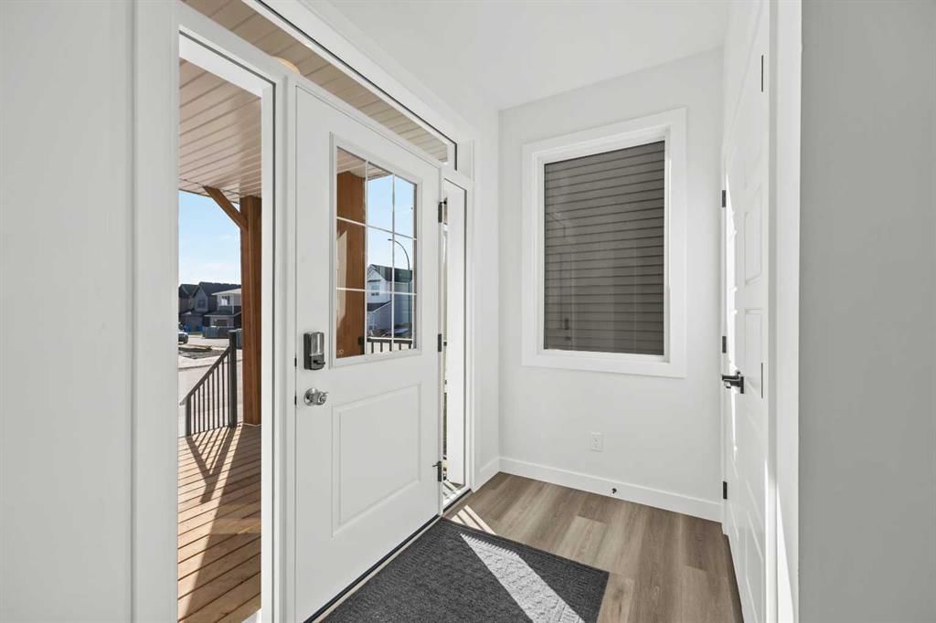 160 Snowberry Common SE, Calgary — photo 4 of 42