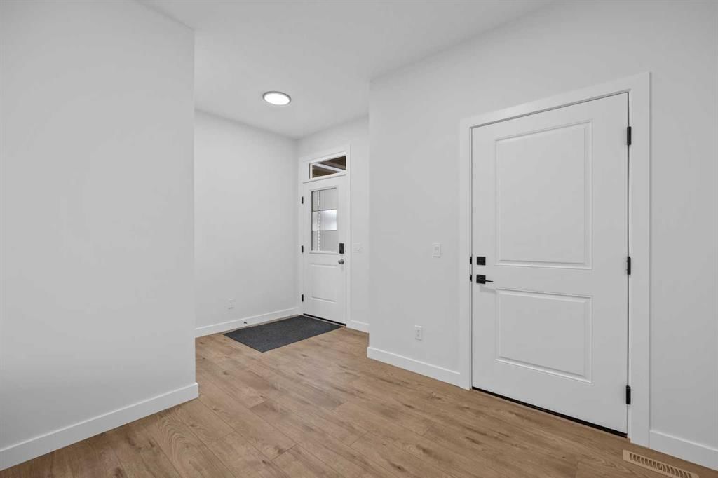 214 Sora Way SE, Calgary — photo 3 of 48
