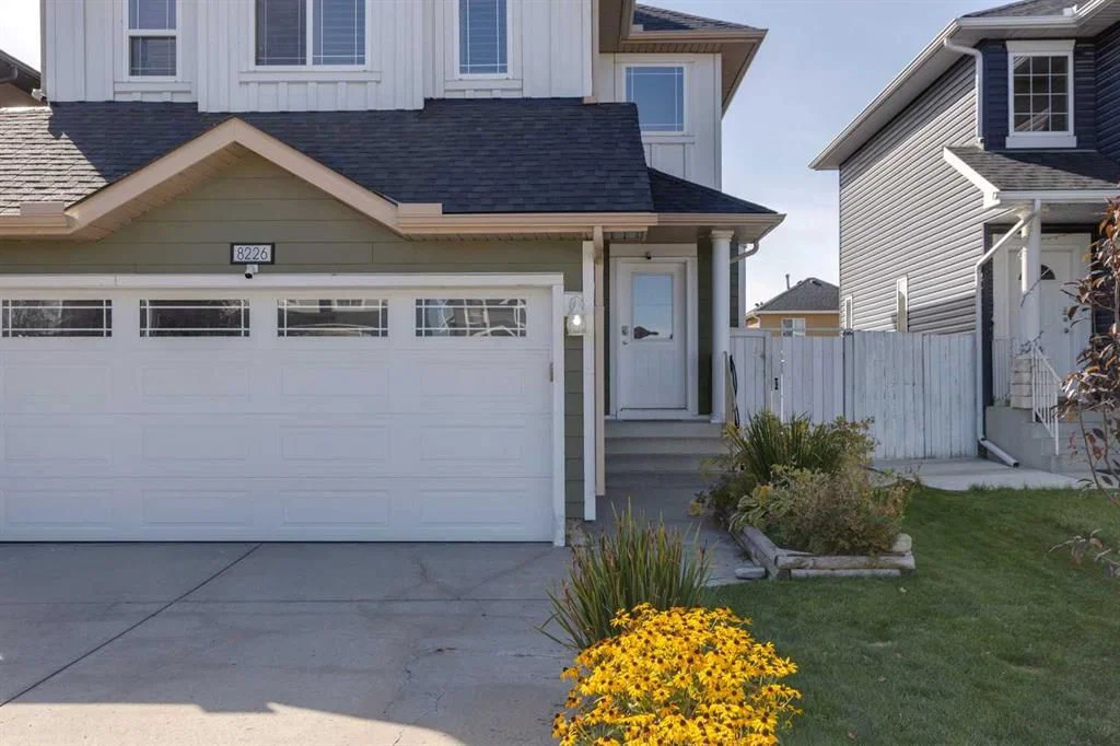 8226 Saddleridge Drive NE, Calgary — photo 2 of 31