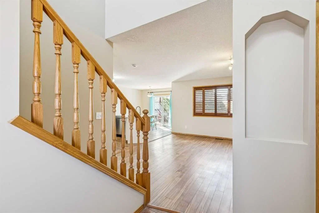 8226 Saddleridge Drive NE, Calgary — photo 4 of 31