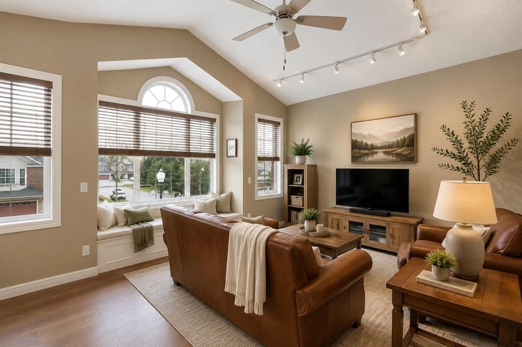 30 Discovery Ridge Gardens SW, Calgary — main listing photo