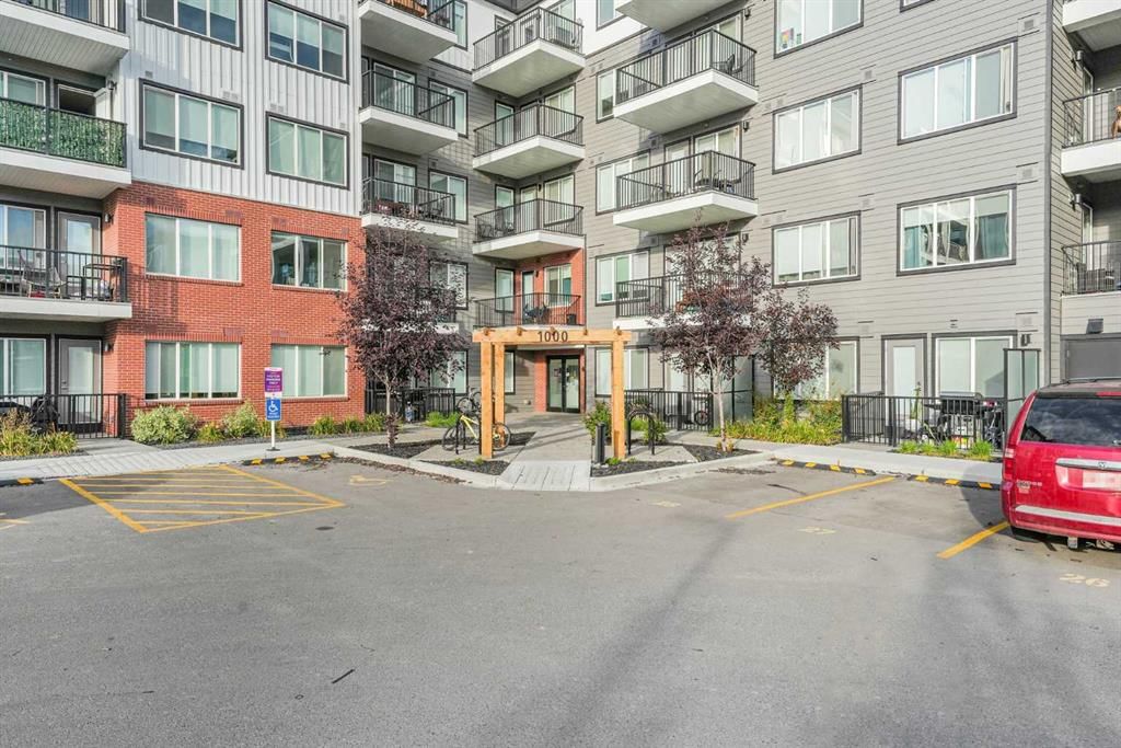 1305, 111 Wolf Creek Drive SE, Calgary — photo 4 of 31
