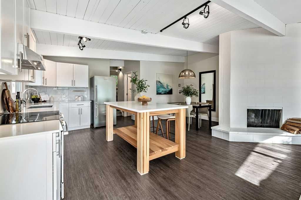 4421 Vissar Crescent NW, Calgary — photo 3 of 36