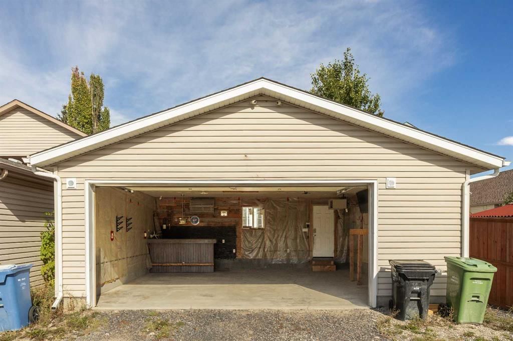 196 Eversyde Circle SW, Calgary — photo 4 of 47