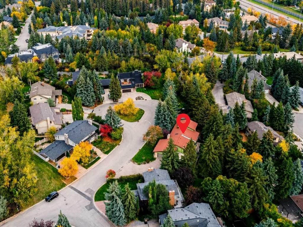 135 Pump Hill Road SW, Calgary — main listing photo