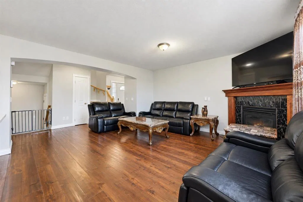 1412 Bayside Avenue SW, Airdrie — photo 5 of 47