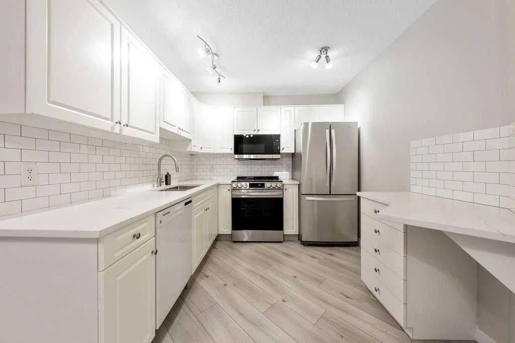 109, 20 Sierra Morena Mews SW, Calgary — photo 2 of 30