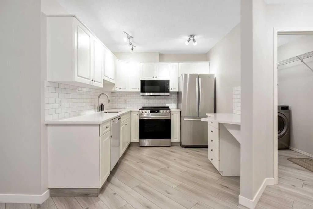 109, 20 Sierra Morena Mews SW, Calgary — photo 3 of 30