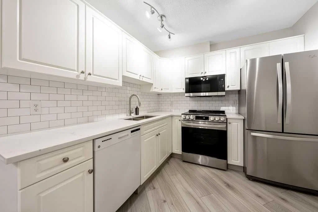 109, 20 Sierra Morena Mews SW, Calgary — photo 4 of 30