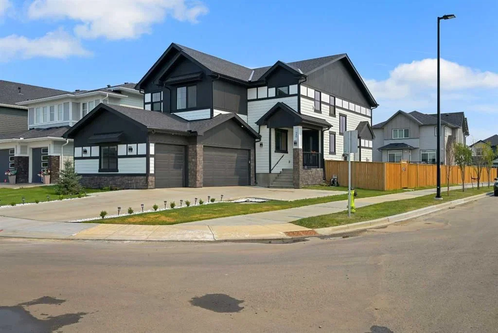 70 South Shore Bay, Calgary — detached for sale