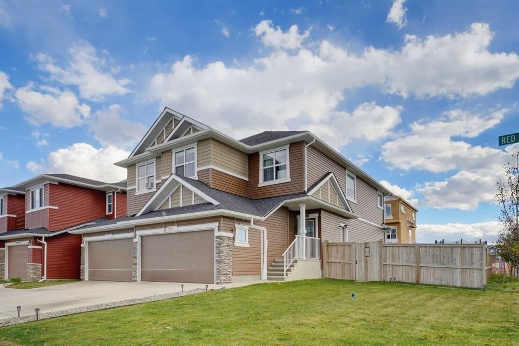 107 Red Embers Common NE, Calgary — photo 3 of 41