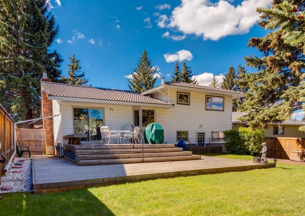 4808 Valiant Drive NW, Calgary — photo 2 of 32