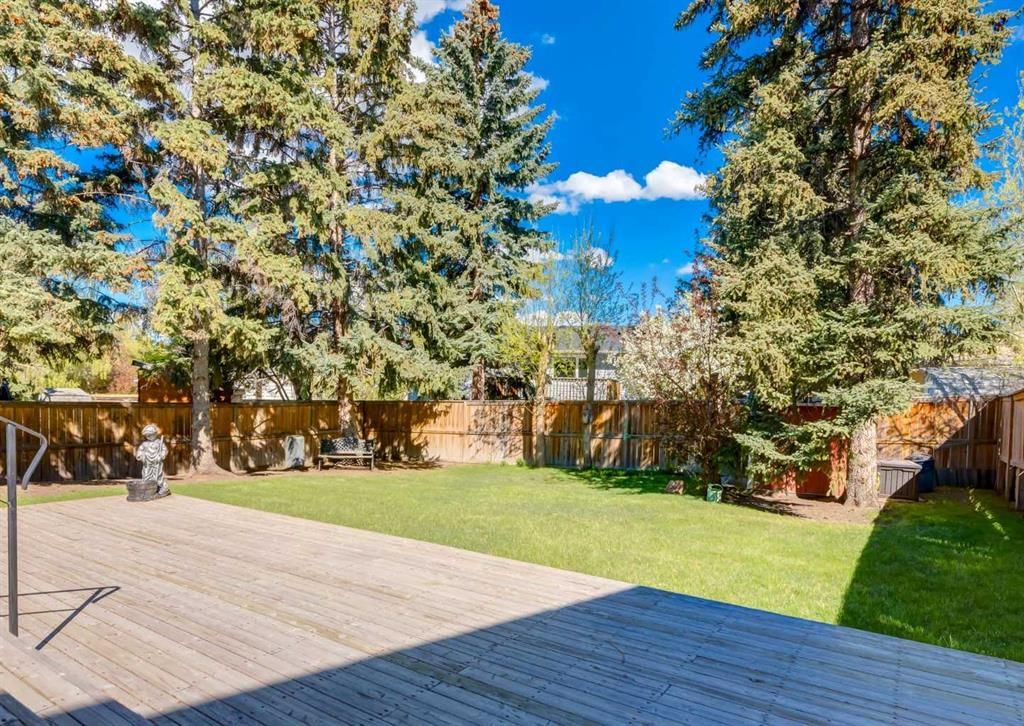 4808 Valiant Drive NW, Calgary — photo 3 of 32