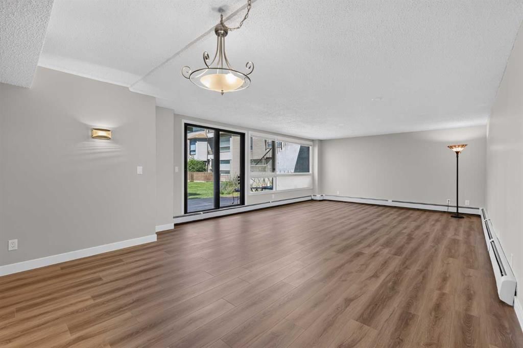 118, 2425 90 Avenue SW, Calgary — photo 4 of 48