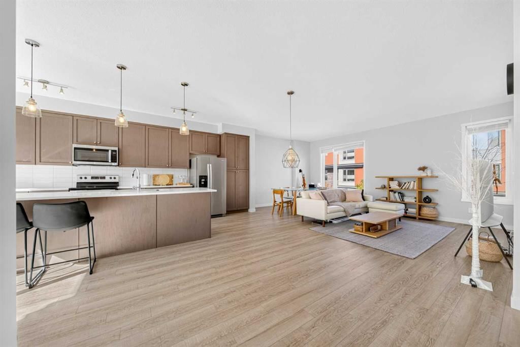 145 Shawnee Common SW, Calgary — photo 4 of 29