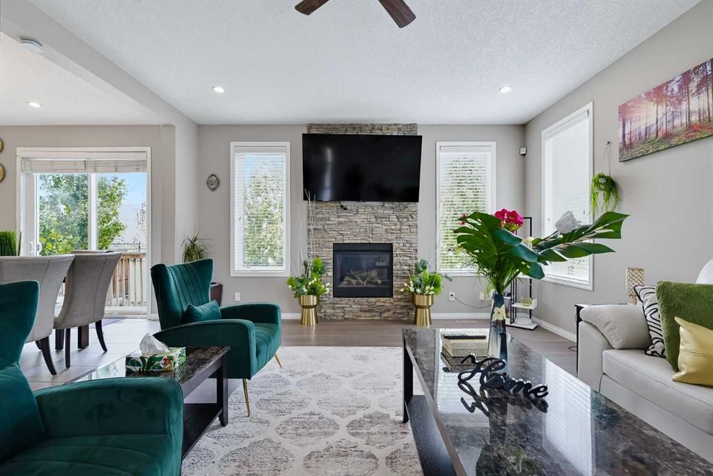212 Lakepointe Drive, Chestermere — photo 5 of 45