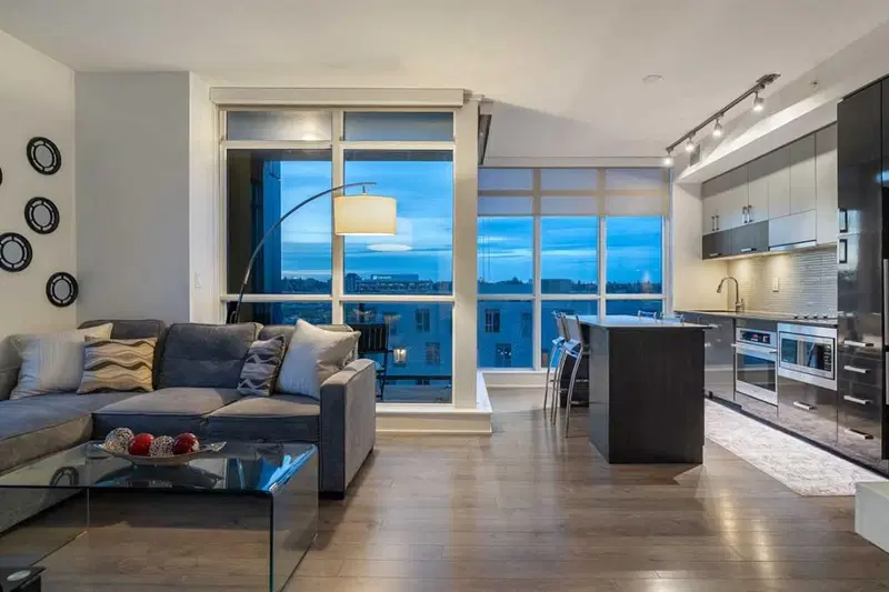 810, 550 Riverfront Avenue SE, Calgary — main listing photo