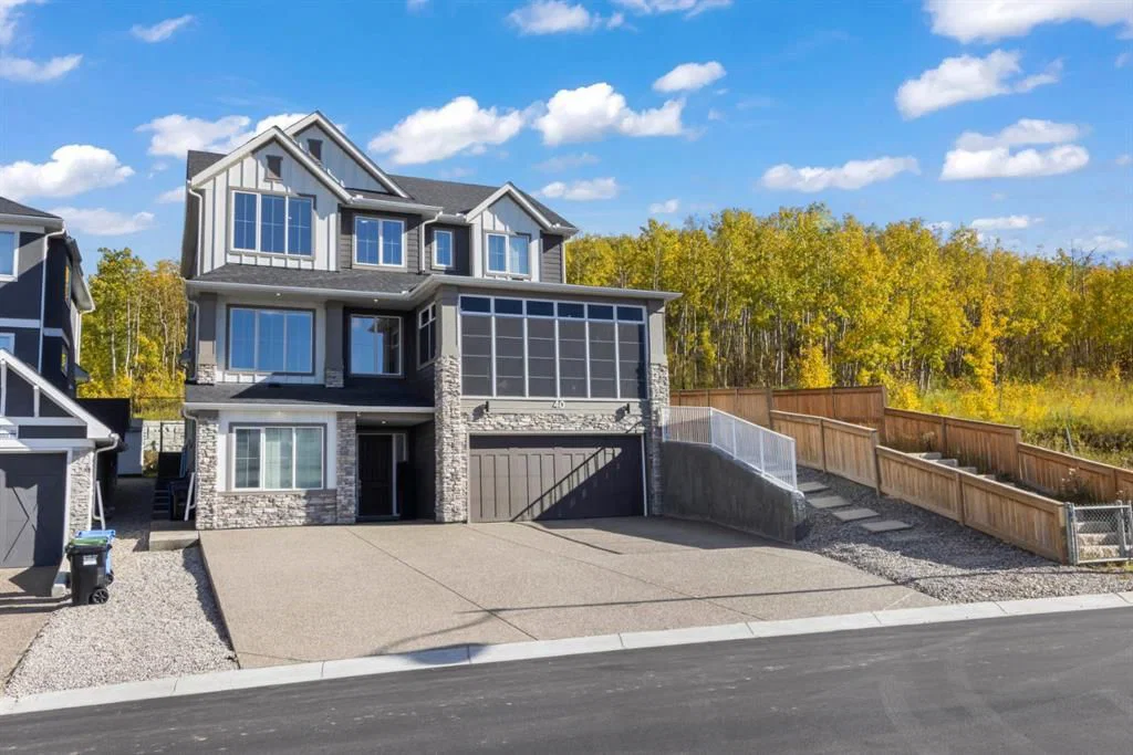 40 Crestridge Heights SW, Calgary — detached for sale
