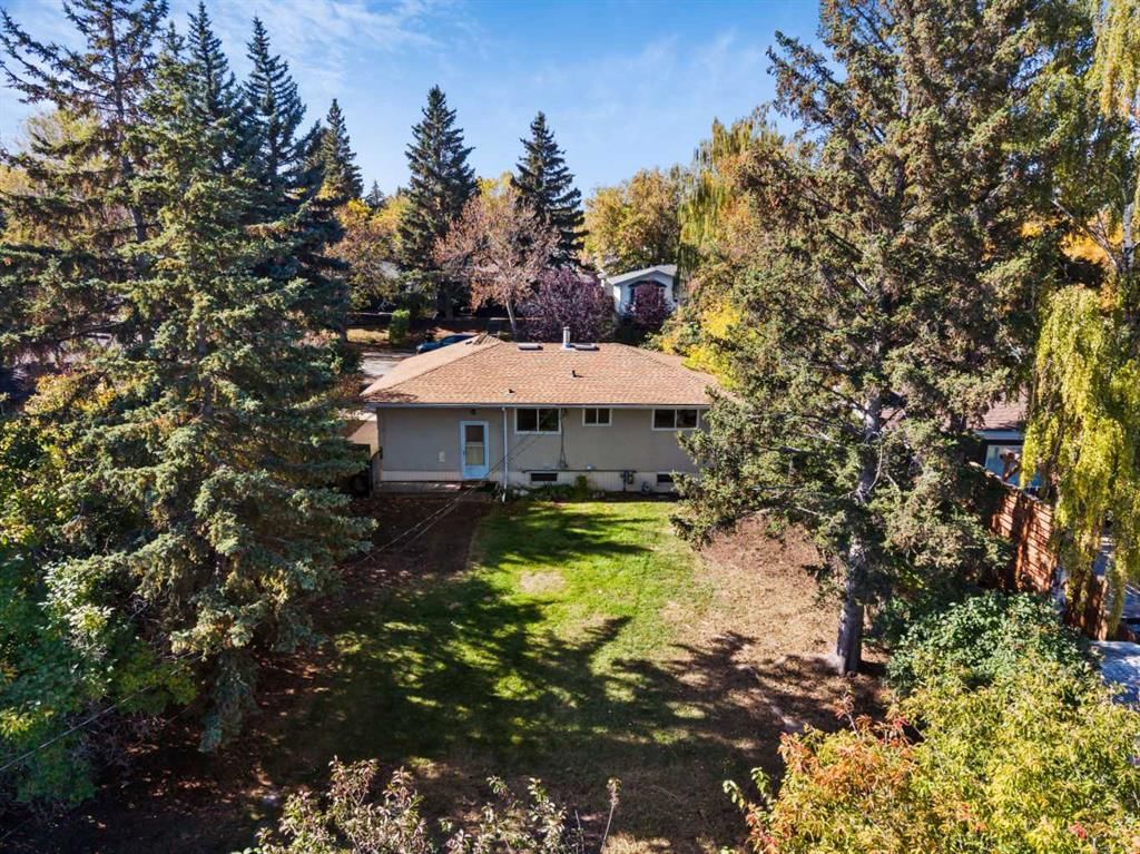 114 Havenhurst Crescent SW, Calgary — photo 3 of 37
